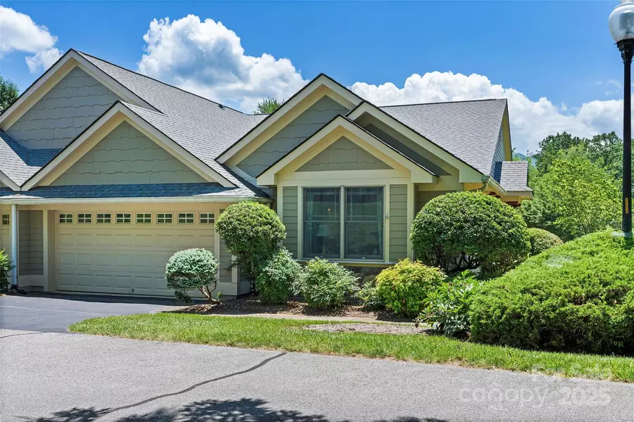 65 Augusta CIR, Waynesville, NC 28786