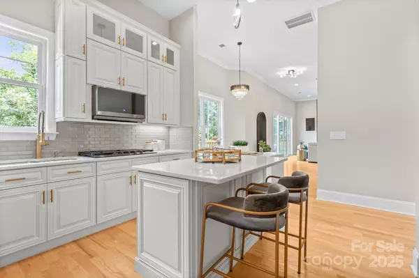 Charlotte, NC 28211,4015 Randolph RD