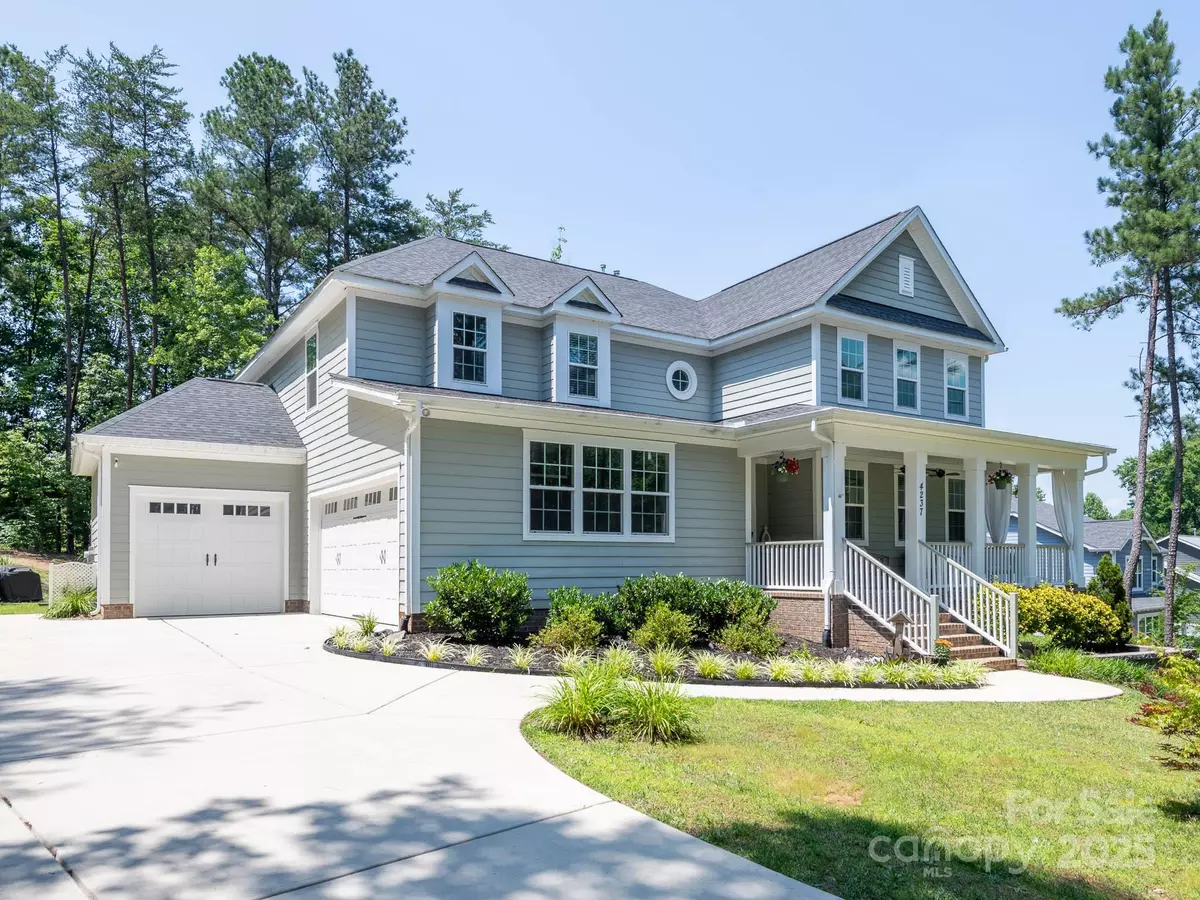 Denver, NC 28037,4237 Island Fox LN