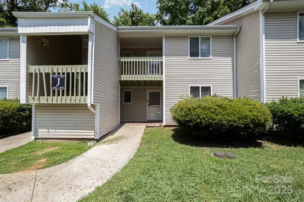 1602 Eagles PL #J103, Rock Hill, SC 29732