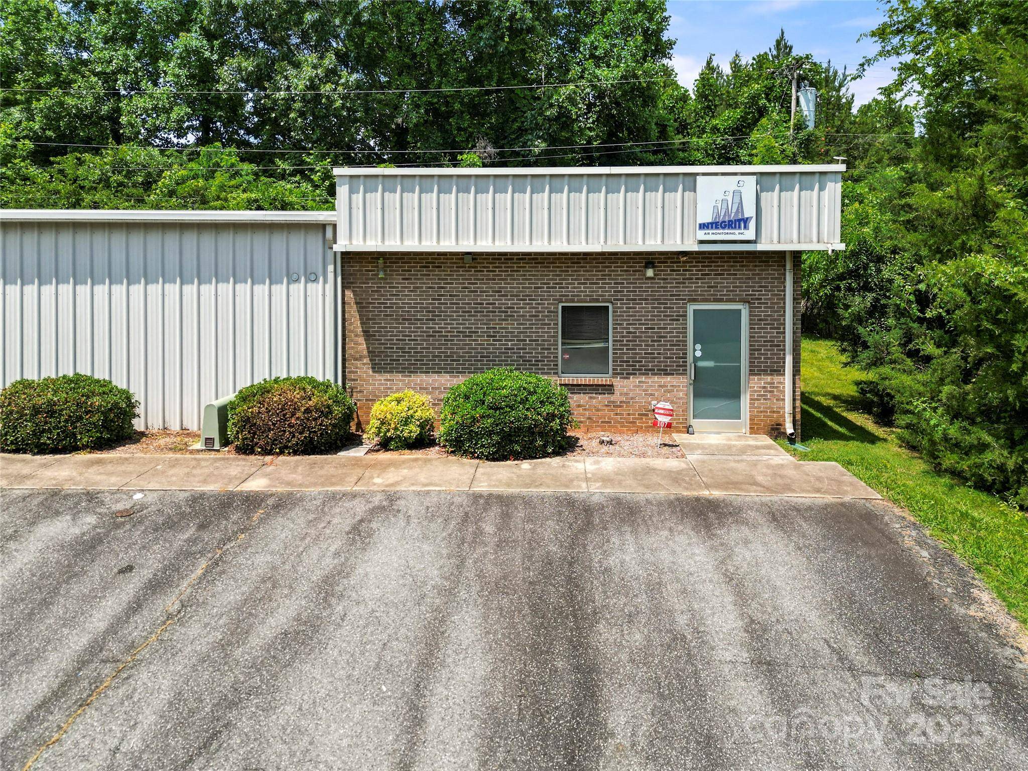 107 Center LN, Huntersville, NC 28078