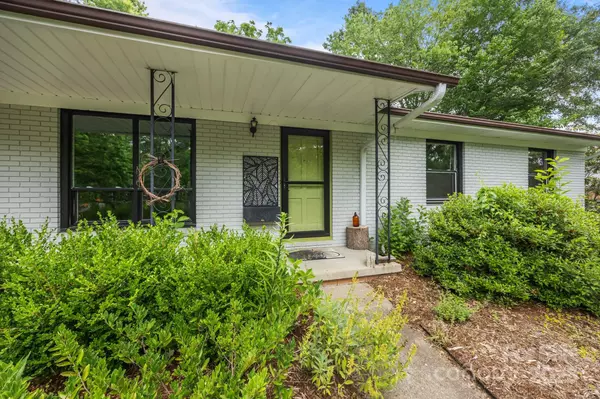 Arden, NC 28704,20 Summit DR