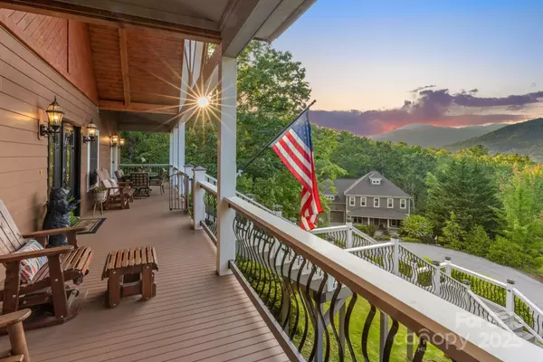 6 Grouse TER, Fairview, NC 28730