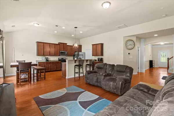 Charlotte, NC 28269,5111 Elementary View DR