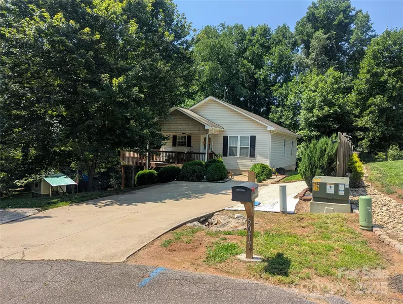5077 Edney CT, Granite Falls, NC 28630
