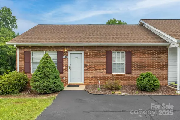 130 24th ST NW, Hickory, NC 28601