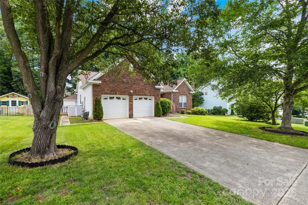 Mooresville, NC 28117,256 Rose ST