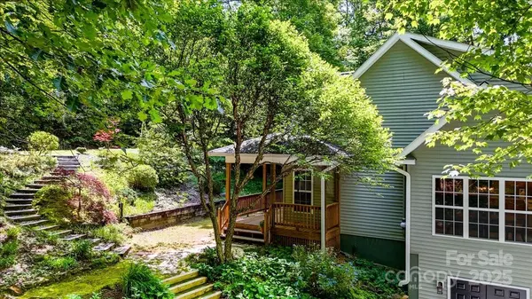 Pisgah Forest, NC 28768,455 Lookout DR