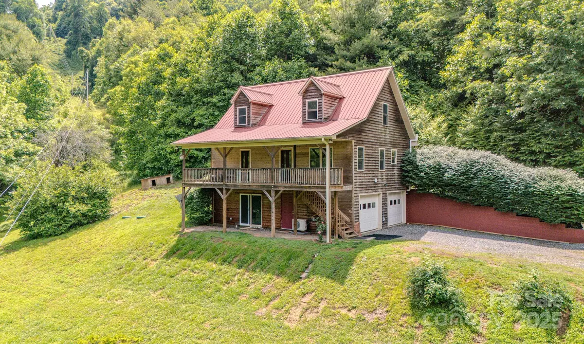Marshall, NC 28753,8851 Grapevine RD