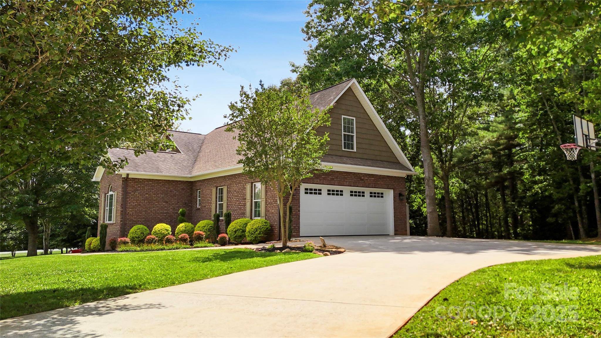 Stony Point, NC 28678,234 Rivercliff DR