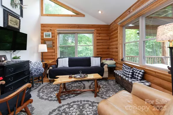 Burnsville, NC 28714,409 Hamlet DR