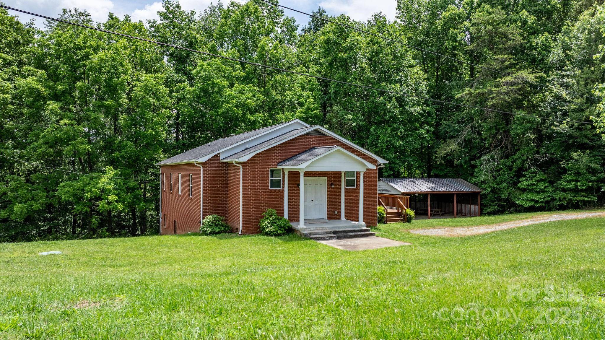 1844 Bellcroft LN, Lenoir, NC 28645