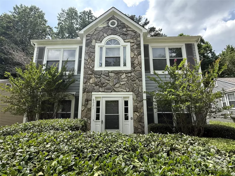 6021 Black Bear CT, Charlotte, NC 28214