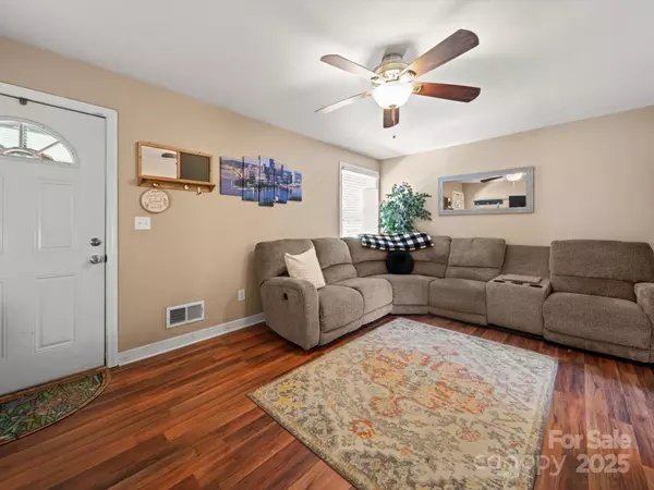 Gastonia, NC 28054,427 E 12th AVE
