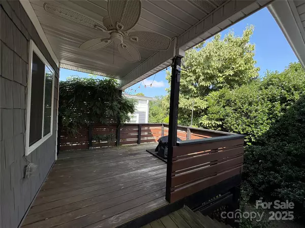 New London, NC 28127,333 Mount View LN #266 B