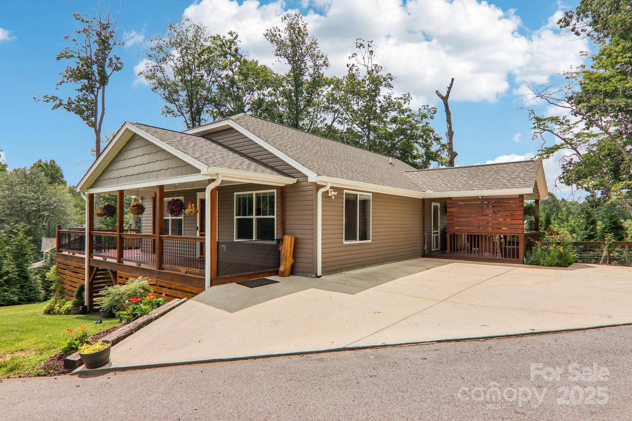 Candler, NC 28715,135 Ivey Farms RD