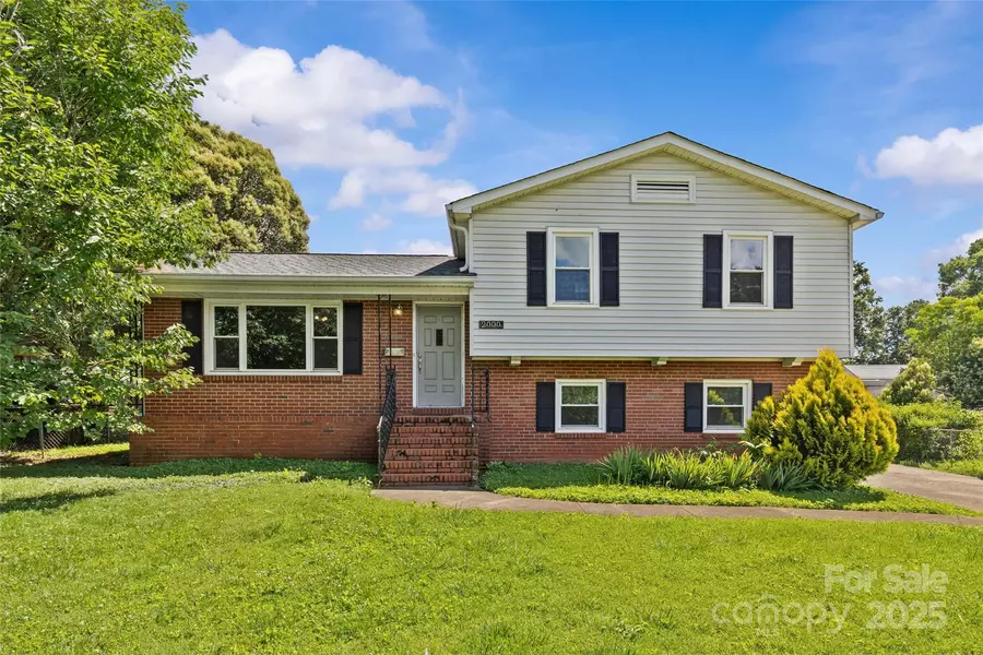2000 Townsend AVE, Charlotte, NC 28205