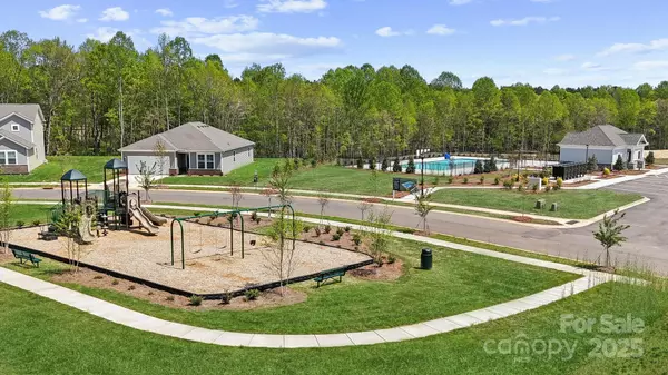 Lincolnton, NC 28092,1227 Hallman Branch LN