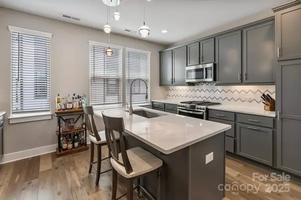 Charlotte, NC 28205,2969 Simpson DR