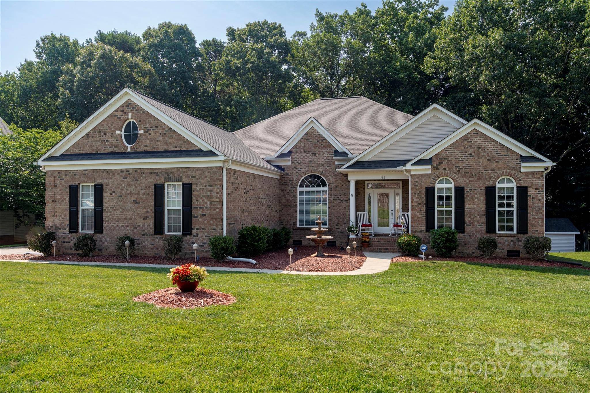 126 Doyle Farm LN, Mooresville, NC 28115
