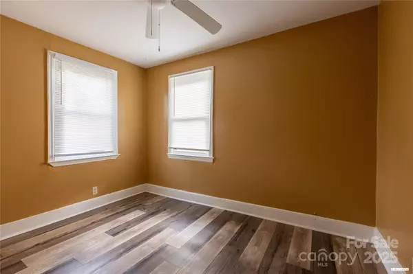 Columbia, SC 29205,79 Rose DR
