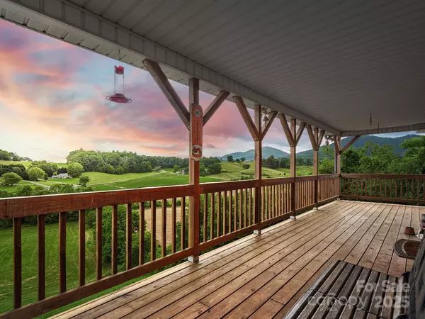 Leicester, NC 28748,132 Rabbit Ham RD