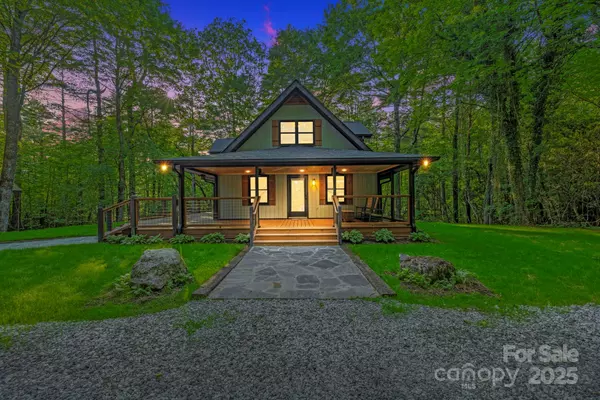Lake Toxaway, NC 28774,327 Flat Ridge DR