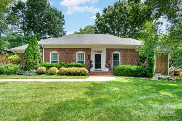 Charlotte, NC 28211,935 Trentle CT