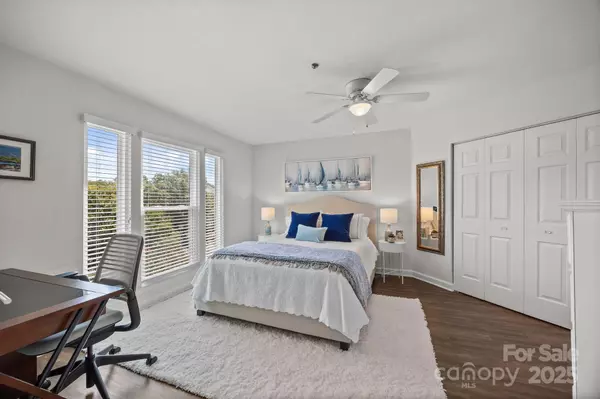 Cornelius, NC 28031,17931 Kings Point DR #E