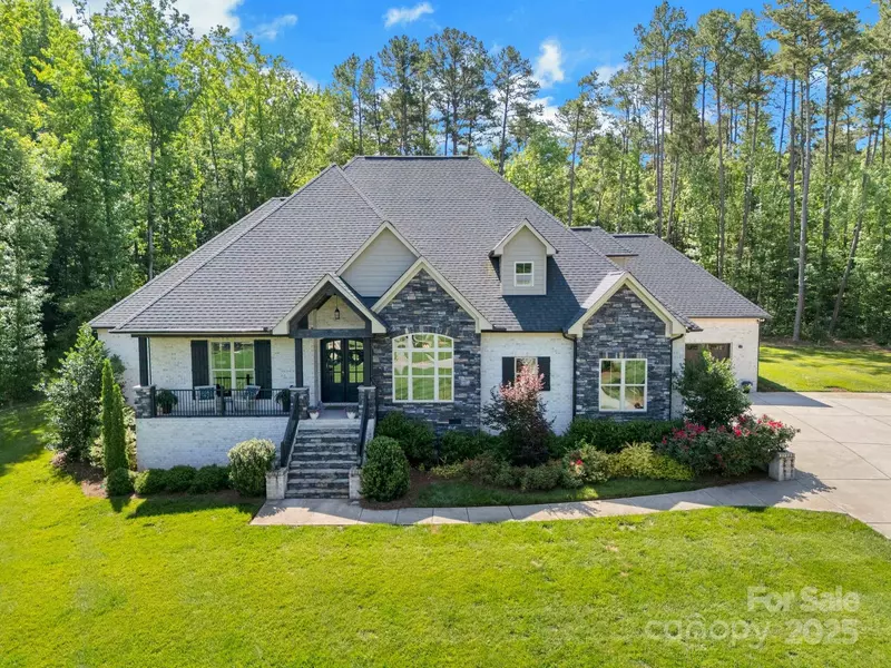 2122 Goose Creek Farm LN, Indian Trail, NC 28079