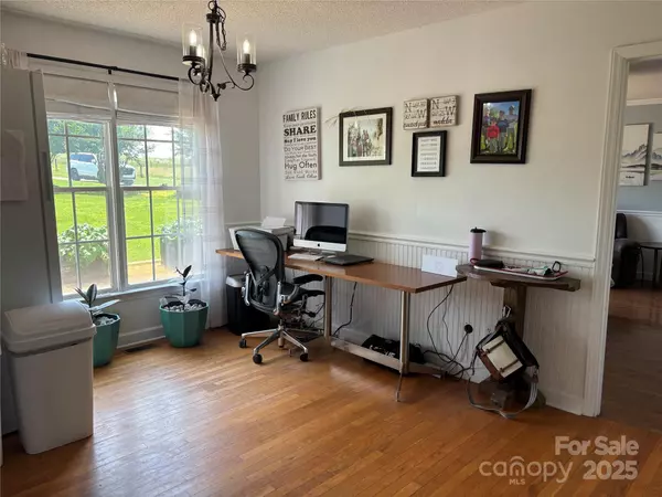 Vale, NC 28168,8122 Hutchison LN