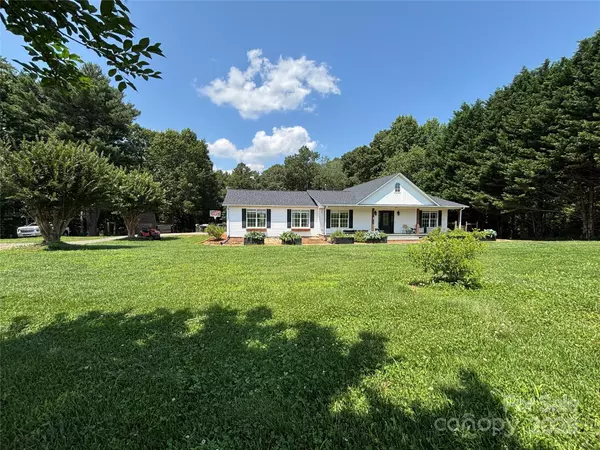 Vale, NC 28168,8122 Hutchison LN