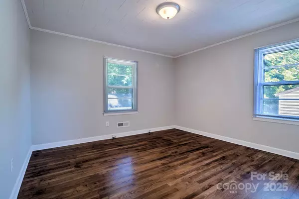 Gastonia, NC 28052,828 Williams ST