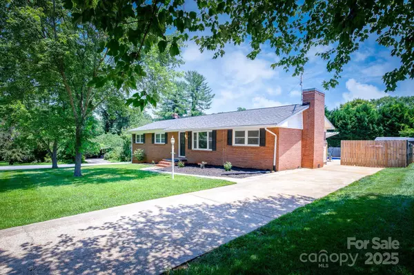 Conover, NC 28613,306 2nd Avenue PL NE