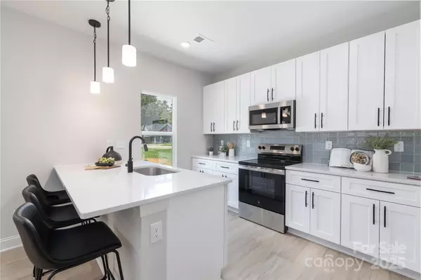 3610 Maggie Laney DR, Charlotte, NC 28216