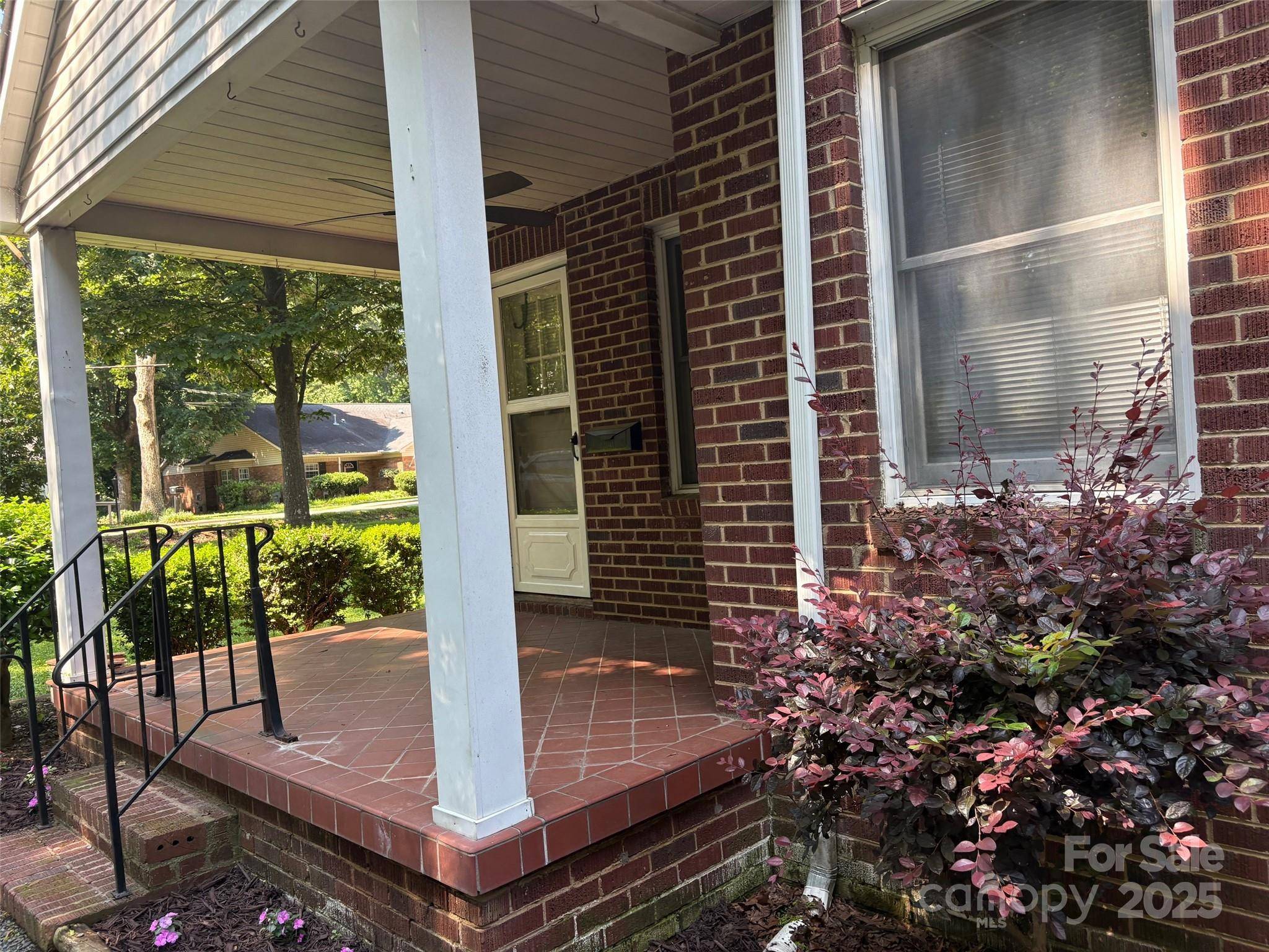 Charlotte, NC 28216,5722 Oak DR