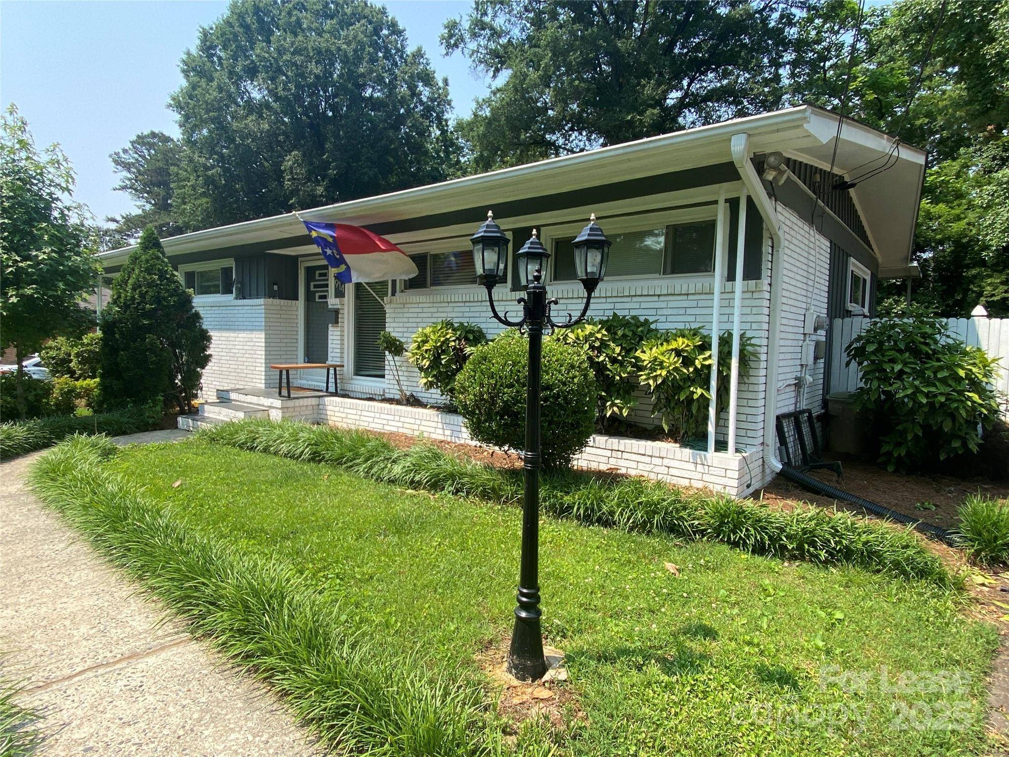 Charlotte, NC 28210,914 Burnley RD
