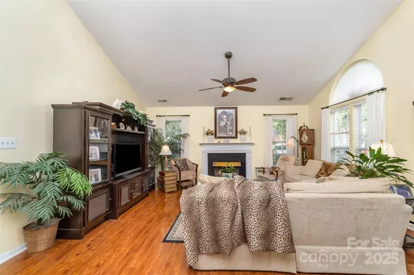 Matthews, NC 28104,9011 Brad CT
