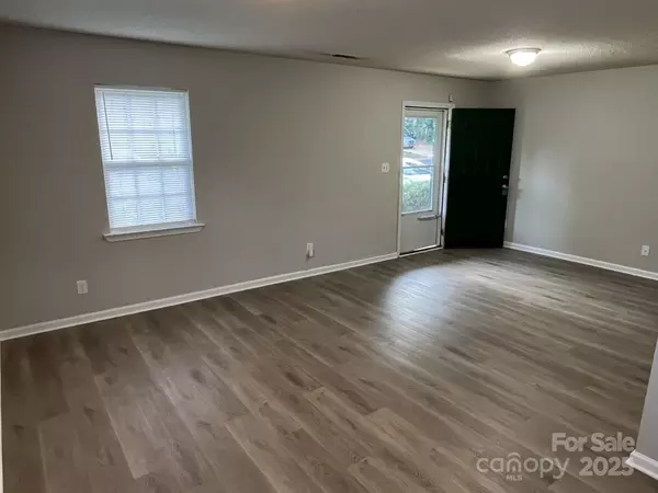 Charlotte, NC 28216,1714 Maribel AVE