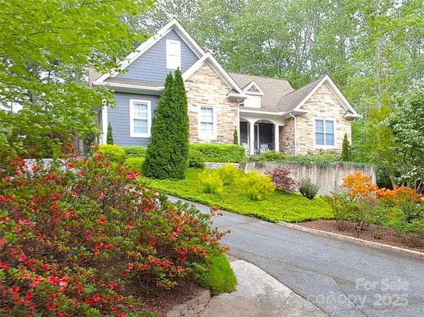 Hendersonville, NC 28791,69 Benhurst CT