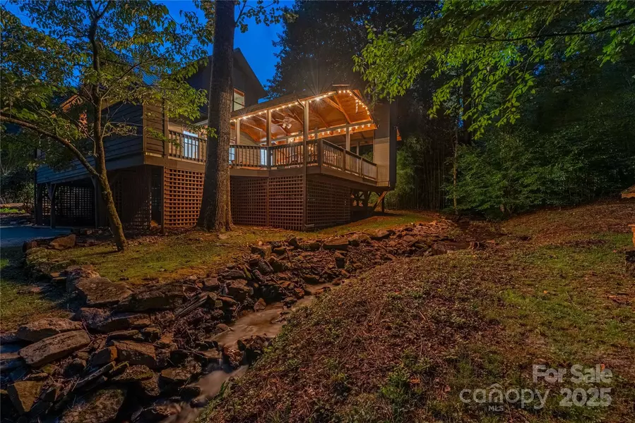 54 Turn About CT, Waynesville, NC 28785