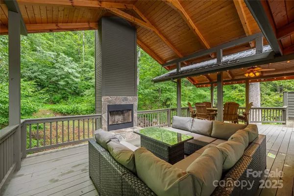 Waynesville, NC 28785,54 Turn About CT