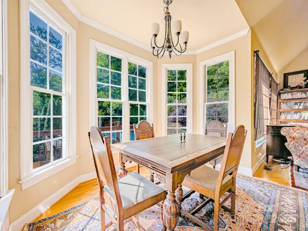 Rutherfordton, NC 28139,196 Col Hamptons CT