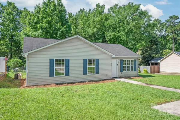 Charlotte, NC 28213,425 Austin DR
