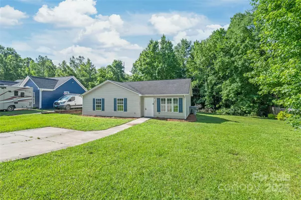 Charlotte, NC 28213,425 Austin DR