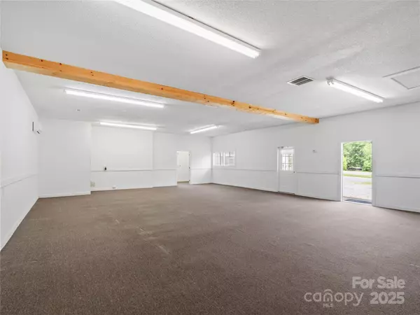 Mars Hill, NC 28754,1365 US 19 HWY