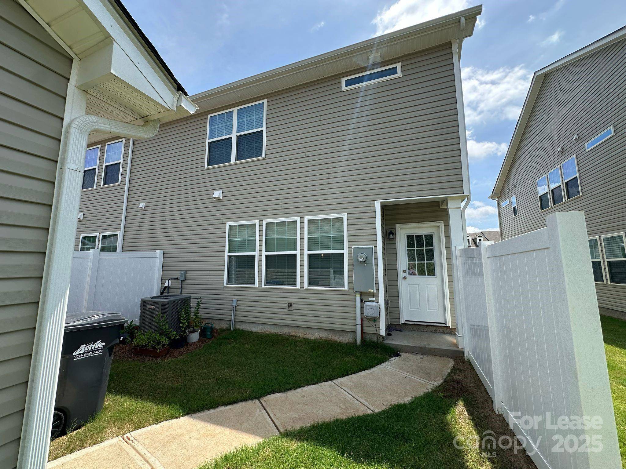 Charlotte, NC 28273,15744 Country House ST