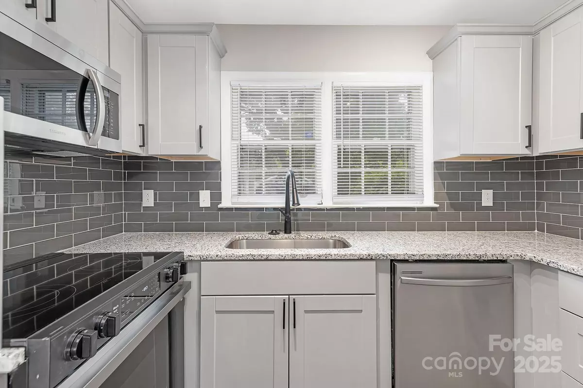 Charlotte, NC 28212,4601 Coronado DR