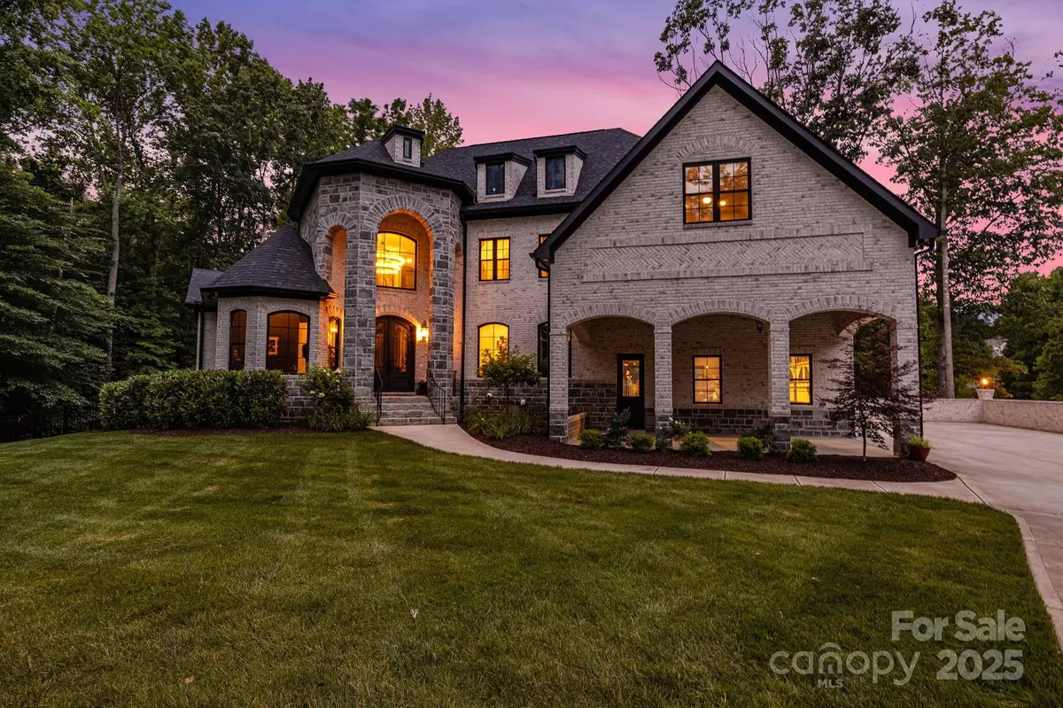 Davidson, NC 28036,6327 Fox Tail LN