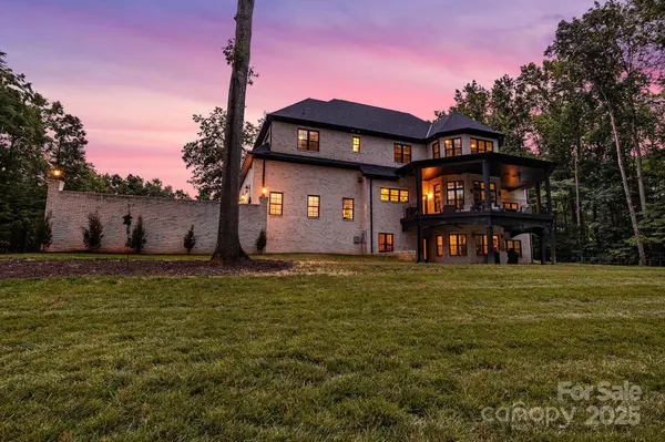 Davidson, NC 28036,6327 Fox Tail LN